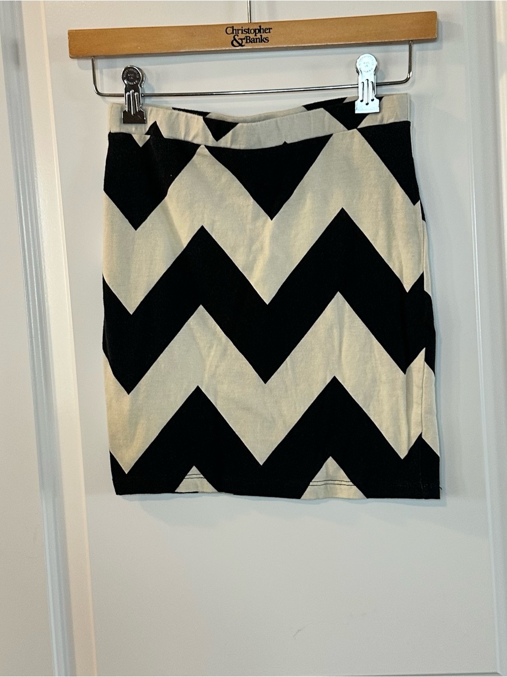 rue21 Y2K Chevron Mini Skirt Size Small Black Cream Bodycon